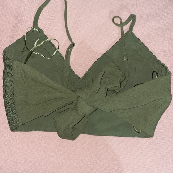 Green Cropped Top - Picture 2 of 3
